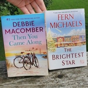Bestselling Author Book Bundle: Debbie Macomber and Fern Michaels